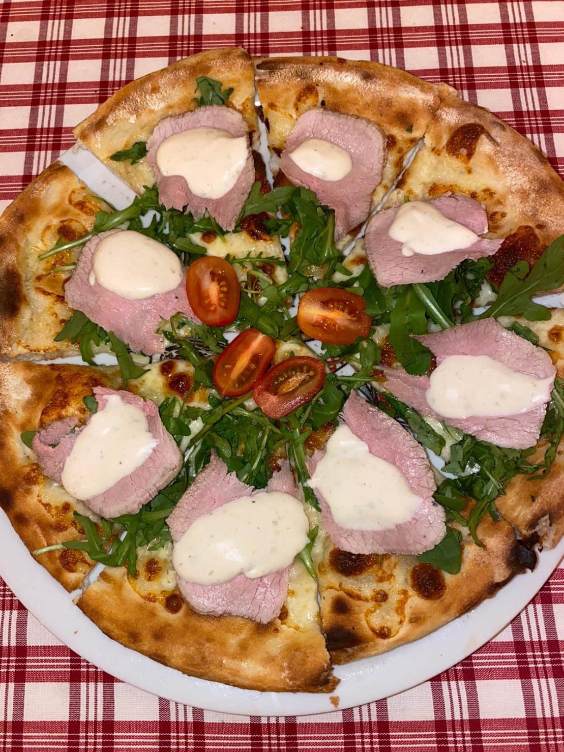 Pizza mit Vitello Tonato